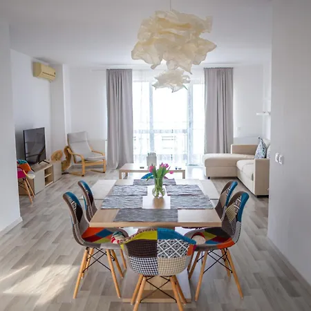 Aparthotel Topaz Sea View *