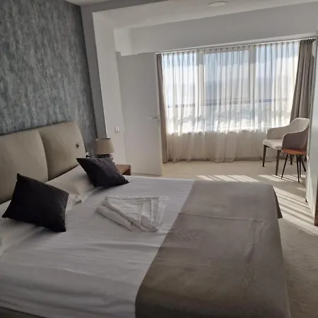 Topaz Sea View Aparthotel Olimp
