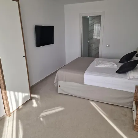 Topaz Sea View 3*
